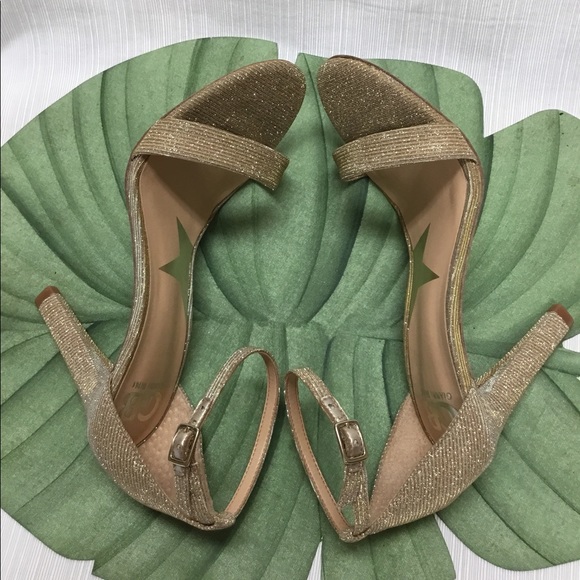 Gianni Bini New Beige Heels with Silver Sparkles - Picture 5 of 8